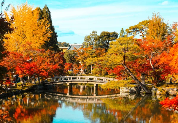 Steinbrücke Und Teich Eikando Tempel Während Der Herbstsaison Kyoto Japan — Stockfoto