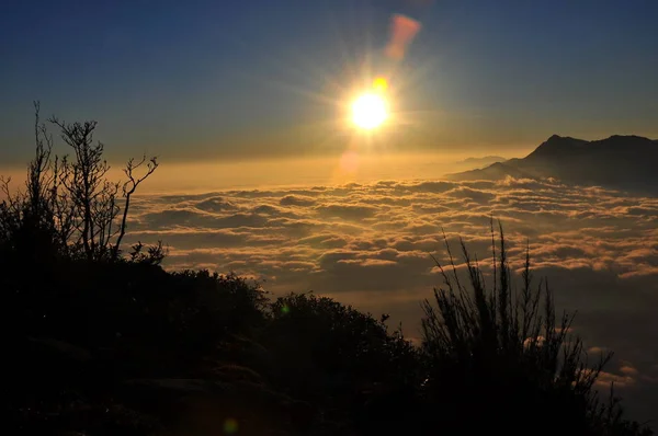 Sonnenaufgang Auf Dem Kiquansan Berg Vietnam — Stockfoto