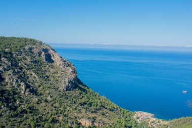 Mallorca sahilindeki manzara.