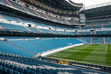 Madrid, İspanya - 2016, 2 Şubat. Santiago Bernabeu Stadyumu Bulutlu bir günde, Futbol Tapınağı 