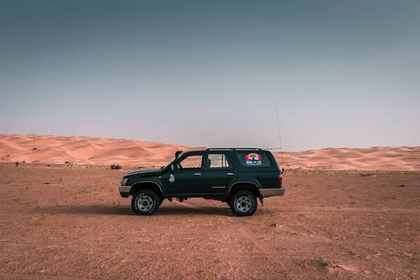 Поза Автомобілем Пустелі Сахара Тунісі Неймовірна Подорож Африці Safari 4X4 — стокове фото