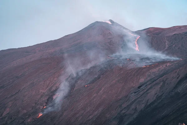 Vulkán Kitörés Etna Napkeltekor Szicília — Stock Fotó