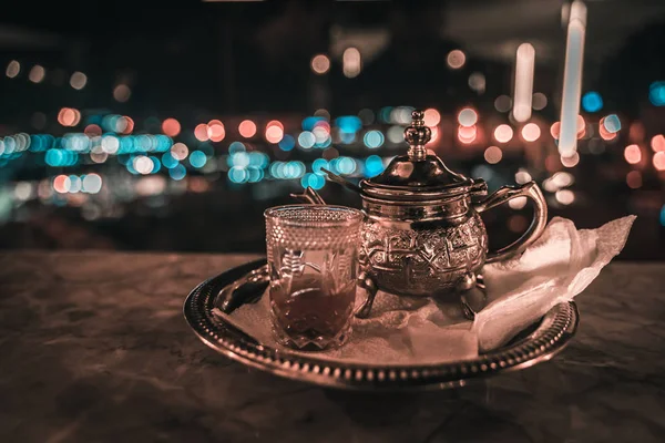 Чашка Чаю Столі Барі Марракеша — стокове фото