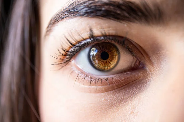 Beautiful Young Woman Blue Eyes — Stock Photo, Image