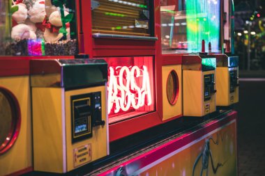 Neon lambası kasası