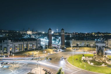 Barselona, İspanya - 12 Mayıs 2019. Plaa d 'Espanya' daki Venedik Kuleleri