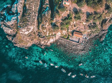 Hava manzaralı deniz - Sicilya, güneşli gün