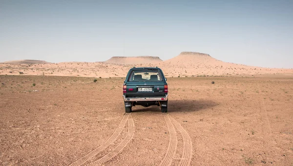 Sahara Wüste Tunesien 2017 Safari Der Wüste Abenteuerreisen Mit Geländewagen — Stockfoto