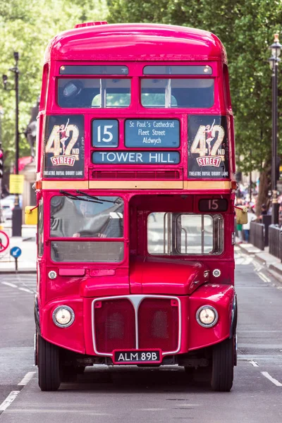Лондон Великобритания 2018 Красный Автобус Лондоне — стоковое фото
