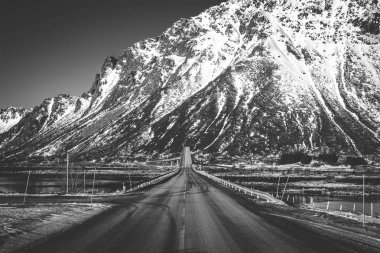 kar ile siyah ve beyaz arka plan