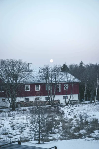 Vecchia Casa Nel Parco Invernale — Foto Stock