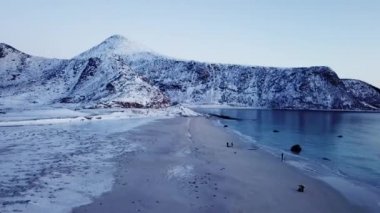 Yukarıdan Haukland Sahili, Lofoten Adaları 'nın hava görüntüleri.