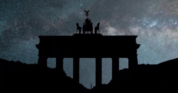 Brandenburger Tor Nachts Berlijn Duitsland Sterren Tijd Verstrijken — Stockvideo