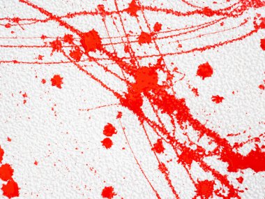 Beyaz arka planda kırmızı leke ve sıçrama boya