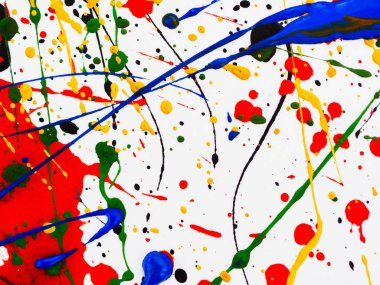 kırmızı ve siyah ve yeşil ve sarı ve mavi boya sıçramaları