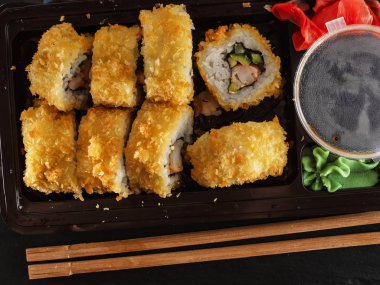 tempura ev yapımı rulo. Japon yemekleri