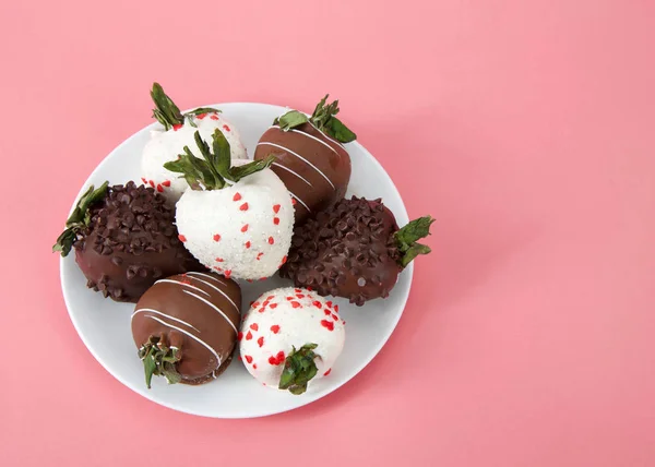 Variety Chocolate Covered Strawberries Plate Dark White Milk Chocolate Pink — Stock Photo, Image