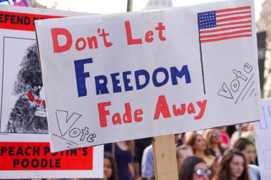 San Francisco, Ca - 19 Ocak 2019 Kadınlar Yürüyüşü 'nün kimliği belirsiz katılımcıları. Bu yılın teması 