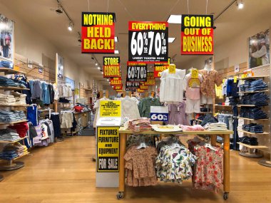 Pleasanton, Ca - Nisan 01, 2019: Çocuk giyim perakendecisi Gymboree Group Inc. iflas başvurusunda bulundu ve 800 Gymboree ve Crazy 8 mağazasını kapatacak.