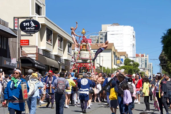 San Francisco April 2019 Unbekannte Nehmen Der Jährlichen Kirschblütenparade Teil — Stockfoto