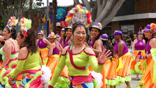 San Francisco Maja 2019 Niezidentyfikowani Uczestnicy Dorocznej Wielkiej Parady Karnawałowej — Zdjęcie stockowe