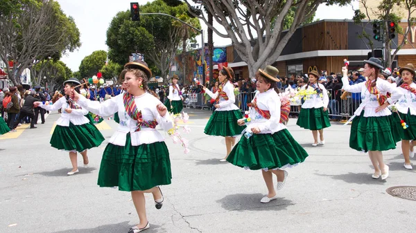 Сан Франциско Калифорния Мая 2019 Года Неизвестные Участники Ежегодного Карнавального — стоковое фото