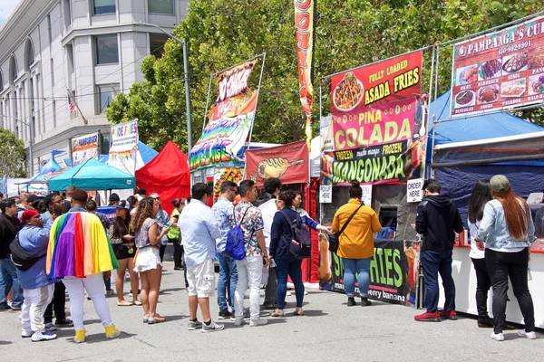 San Francisco Juni 2019 Unbekannte Teilnehmer Feiern Beim Jährlichen San — Stockfoto