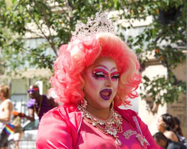 Oakland, Ca - 08 Eylül 2019: Oakland Gay Onur Festivali 'nin 10. Geleneksel Oakland Gey Onur Yürüyüşü Oakland şehir merkezindeki.