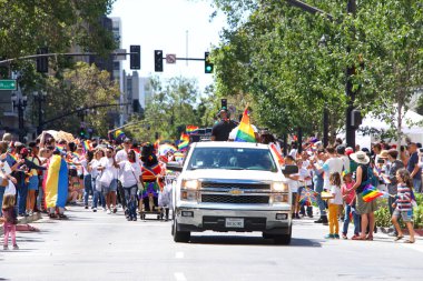 Oakland, Ca - 08 Eylül 2019: Oakland Gay Onur Festivali 'nin 10. Geleneksel Oakland Gey Onur Yürüyüşü Oakland şehir merkezindeki.