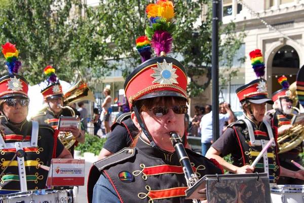 Oakland, Ca - 08 Eylül 2019: Oakland Gay Onur Festivali 'nin 10. Geleneksel Oakland Gey Onur Yürüyüşü Oakland şehir merkezindeki.