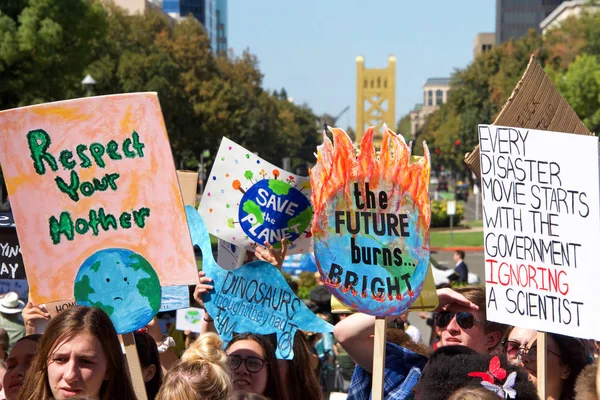 Sacramento Eylül 2019 Meclis Binasının Merdivenlerinde Iklim Değişikliğini Protesto Eden — Stok fotoğraf