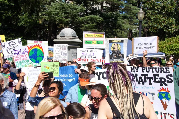 Sacramento Září 2019 Mládež Protestující Proti Změně Klimatu Schodech Budovy — Stock fotografie