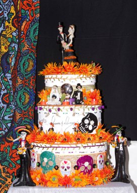Fruitvale, Ca - Kasım 04, 2018: 30. Geleneksel Dia de los Muertos, yani Ölüler Günü festivaline kimliği belirsiz katılımcılar. Bu Meksika 'da kutlanan en popüler tatillerden biri.. 