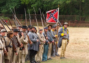 Duncan Mills, Ca - 14 Temmuz 2018: Kuzey Kaliforniya 'nın en büyük İç Savaş canlandırmalarının tanımlanamayan katılımcıları ve Mississippi' nin en büyük batısından biri. İki günlük bir tarih deneyimi..