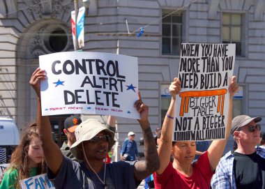 San Francisco, Ca - 30 Haziran 2018: Binlerce protestocu, Trump 'ın 