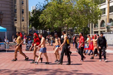 San Francisco, Ca - 23 Haziran 2018: Lgbtq Topluluğunun en büyük toplantılarından biri olan San Francisco Pride 'ın müttefikleri. Bu yılın teması 