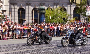 San Francisco, Ca - 24 Haziran 2018: Bu yıl 280 'den fazla birliğe ev sahipliği yapan dünyanın en eski ve en büyük Lgbtqia geçit törenlerinden biri olan 48..