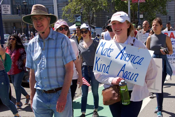 San Francisco Června 2018 Radnici Pochodují Tisíce Demonstrantů Kteří Patří — Stock fotografie