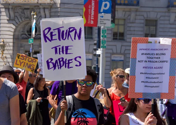 San Francisco Června 2018 Radnici Pochodují Tisíce Demonstrantů Kteří Patří — Stock fotografie