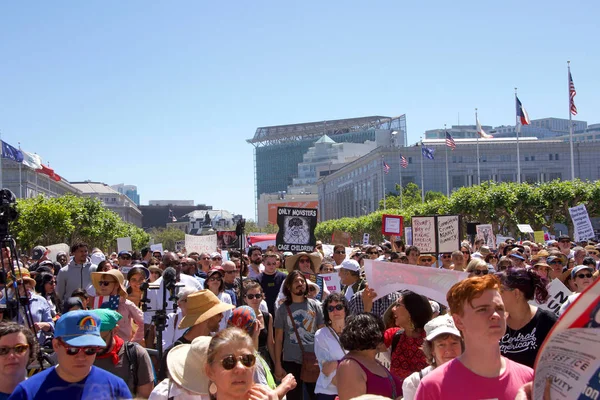 San Francisco Června 2018 Radnici Pochodují Tisíce Demonstrantů Kteří Patří — Stock fotografie