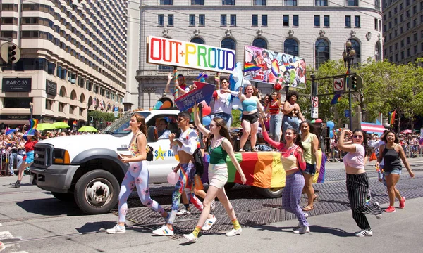 San Francisco Června 2018 Účastníci Ročníku Gay Pride Parade Jednoho — Stock fotografie