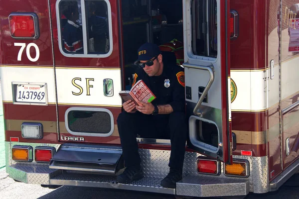 San Francisco Abril 2018 Equipos Médicos Espera 27Th Annual Union — Foto de Stock