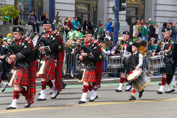 Σαν Φρανσίσκο Μαρτίου 2018 Stewart Tartan Pipes Drums Participating 167Th — Φωτογραφία Αρχείου