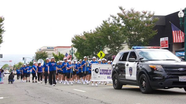 Alameda Temmuz 2017 Lincoln Ortaokulu Bandosu Geçit Töreninde Sahne Alacak — Stok fotoğraf