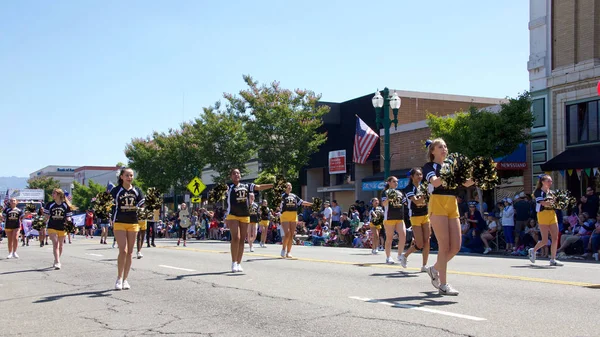 Alameda Heinäkuu 2017 Tunnistamattomat Osallistujat Alameda Heinäkuu Parade Yksi Suurimmista — kuvapankkivalokuva