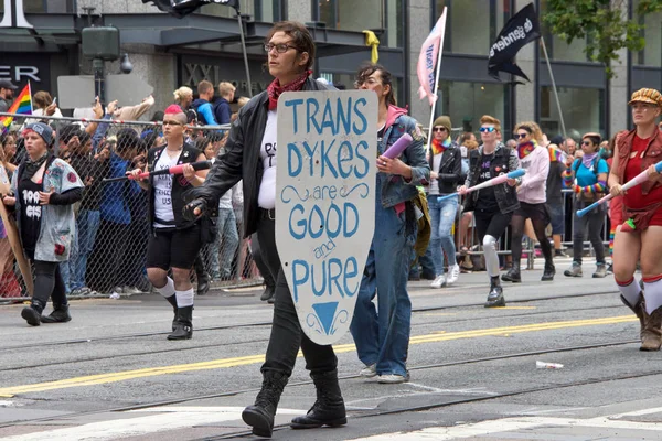San Francisco Června 2017 Neidentifikovaní Účastníci Slaví San Francisco Gay — Stock fotografie