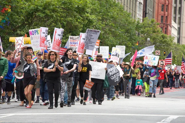 San Francisco Czerwca 2017 Niezidentyfikowani Uczestnicy Świętują San Francisco Gay — Zdjęcie stockowe