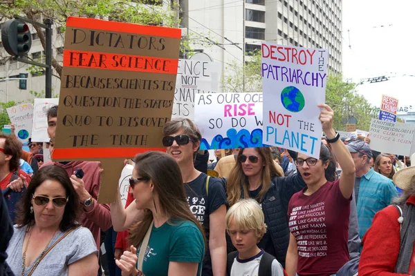 San Francisco April 2017 Mars Voor Wetenschap Duizenden Demonstranten Marcheren — Stockfoto