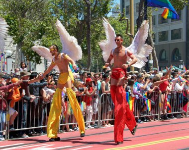 San Francisco, Ca - 26 Haziran 2016: 46. Geleneksel San Francisco Gay Onur Yürüyüşü 'ne kimliği belirsiz katılımcılar. Bu yılın teması 