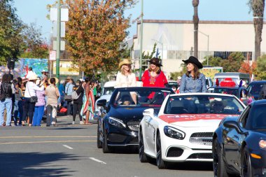 Oakland, Ca - 5 Ekim 2019 Oakland Belediye Başkanı Libby Schaaf, Oakland Siyahi Kovboylar Birliği 'nin ev sahipliğini yaptığı 45..